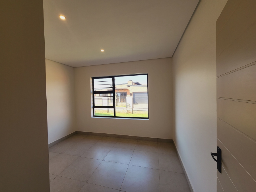 3 Bedroom Property for Sale in Waterberry Estate North West